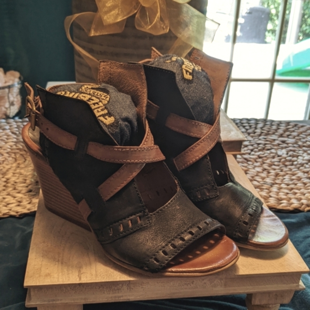 Miz Mooz Kipling Sandal